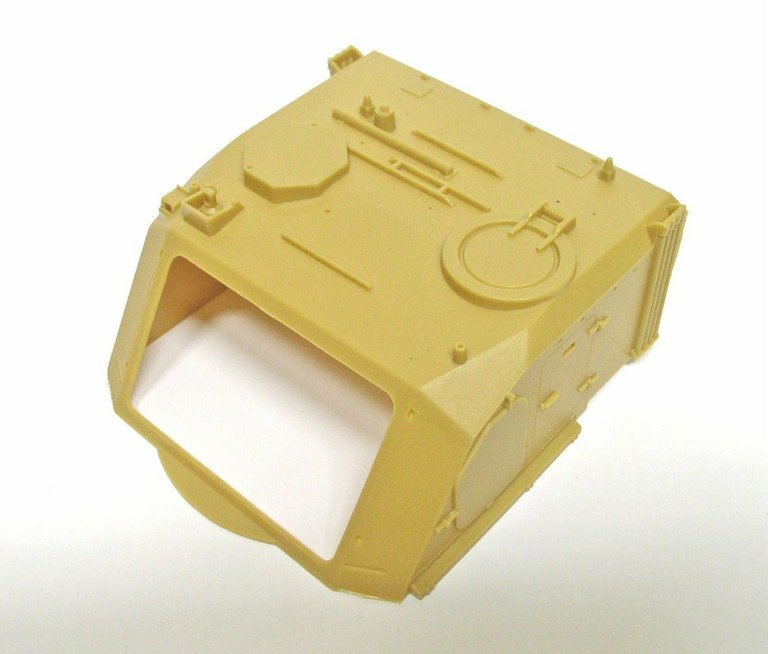 Tourelle en résine beige de l'automoteur 155 AUF1 GCT avant assemblage