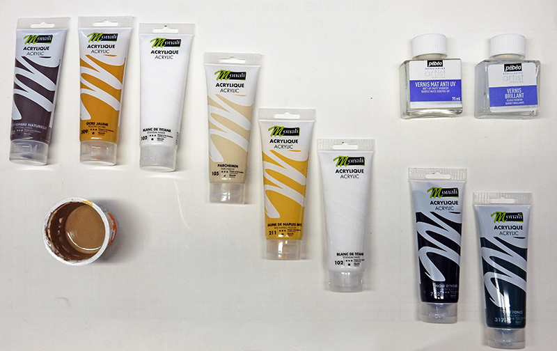 Tubes de peinture acrylique Monali et vernis Pébéo utilisés pour peindre la maquette Alien 3