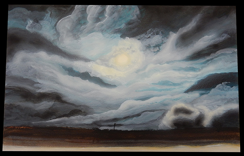 Peinture d'un ciel nuageux dramatique avec lune voilée surplombant un paysage sombre à l'horizon
