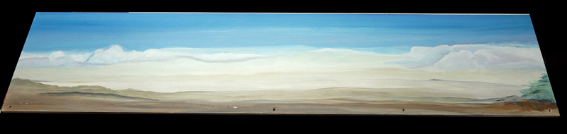 Toile de fond peinte représentant un ciel nuageux au-dessus d'un paysage de collines pour décor de diorama