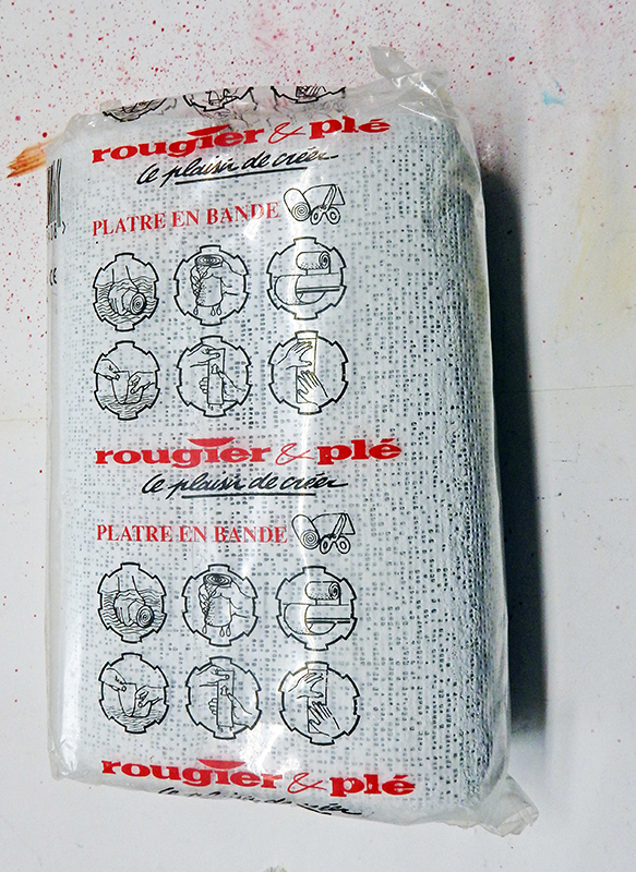 Paquet de plâtre en bande Rougier & Plé utilisé pour la maquette Barge Star