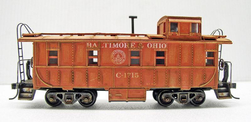 Maquette de fourgon de queue Baltimore & Ohio C-1715 rouge brique vu de profil