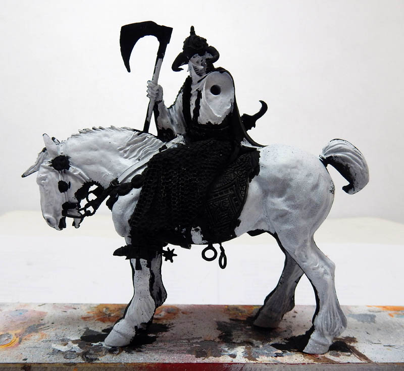 Figurine du Death Dealer à cheval avec sa hache, sous-couche noire et blanche