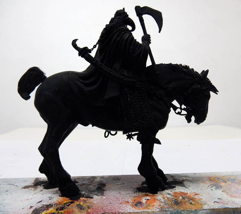 Figurine de cavalier squelette brandissant une faux sur son cheval, sous-couche noire
