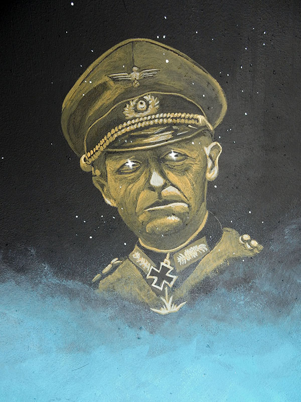 Toile de fond peinte : portrait d'officier allemand casquetté sur ciel étoilé nocturne