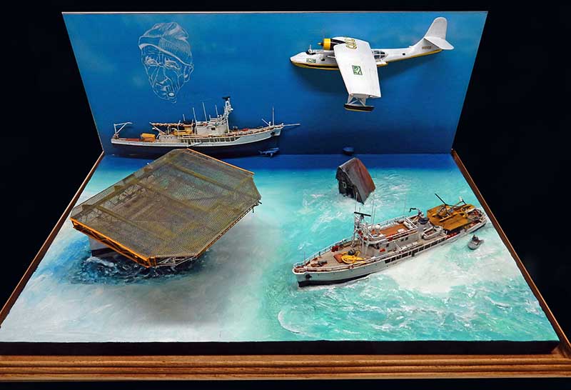 Diorama maquette du navire Calypso et hydravion de Cousteau avec portrait peint sur fond marin