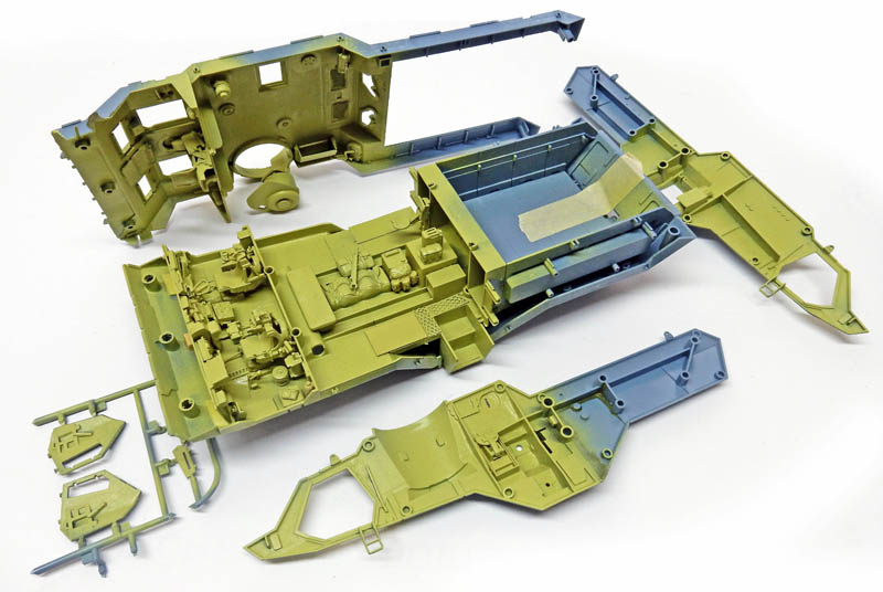 Pièces de maquette en plastique vert peintes pour assemblage du véhicule militaire E.F.G.F. MS