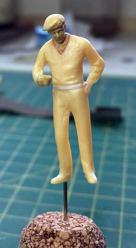 Figurine de conducteur en résine non peinte montée sur tige pour la mise en peinture