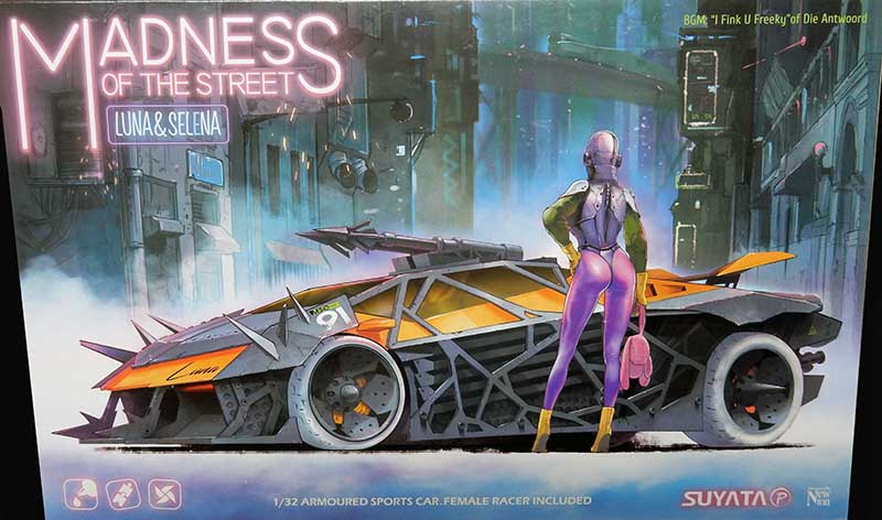 Boîte de maquette Suyata Madness of the Street avec voiture de sport blindée futuriste et figurine féminine