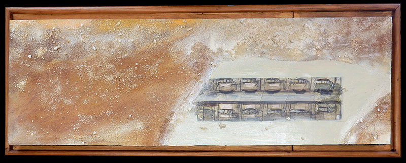 Socle de diorama en préparation, sol sablonneux texturé et empreintes de pneus imprimées