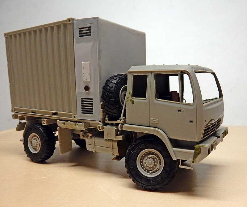 Maquette de camion militaire gris à conteneur, non peinte, avec roue de secours, sujet The Last of Us 2