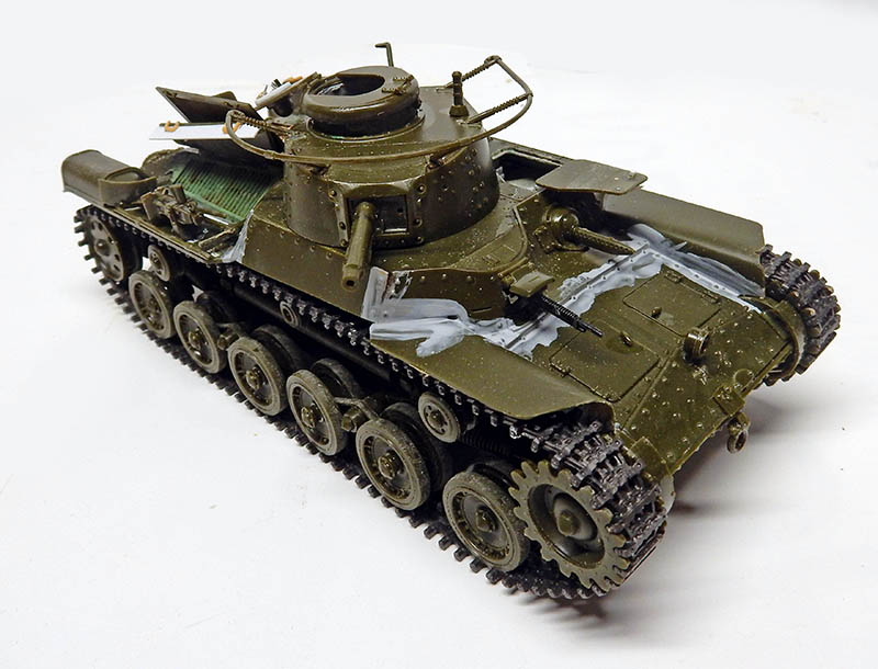 Maquette de char japonais Type 97 Chi-Ha vert olive sans tourelle, vue trois quarts arrière