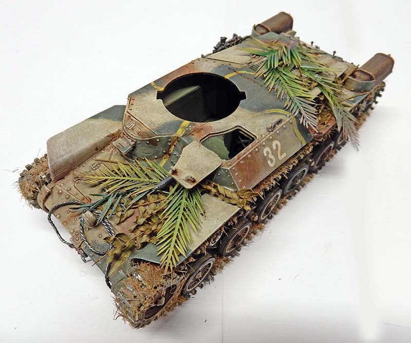 Maquette de char Type 97 Chi-Ha sans tourelle, camouflage et feuillage, numéro 32