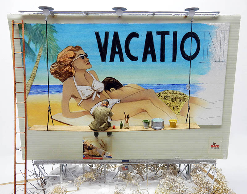 Maquette de panneau publicitaire « Vacation » avec figurine peignant l'affiche d'une scène de plage