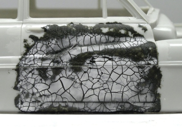 Portière de Ford C11 maquette avec effet de peinture écaillée craquelée et patine