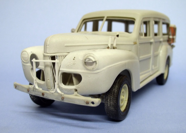 Maquette non peinte du Ford C11 ADF vue de trois quarts avant gauche