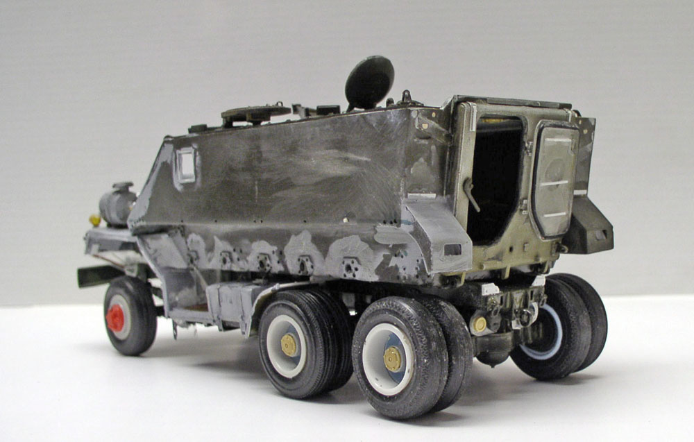 Camion Guntruck blindé américain équipé d'une mitrailleuse, configuration Irak 2003