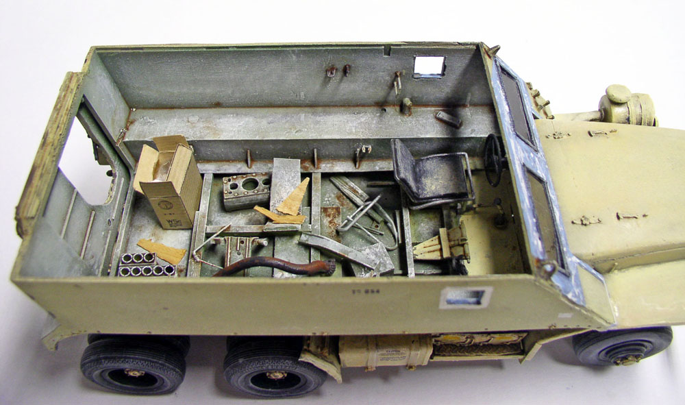 Maquette de guntruck vue de dessus montrant l'intérieur détaillé de la benne blindée