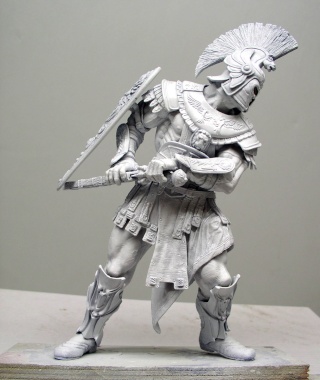 Figurine McFarlane 180 mm de guerrier spartiate non peinte avec casque, bouclier et glaive