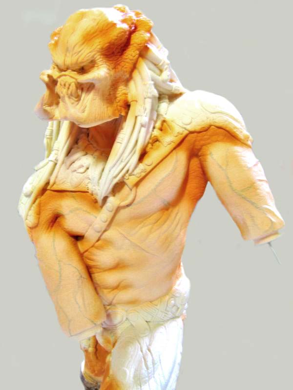 Buste de figurine Predator en résine non peinte avec dreadlocks et muscles sculptés