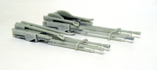 Pièces grises de la maquette Shilka représentant les quatre canons automatiques assemblés