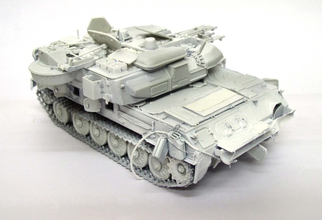 Maquette du char antiaérien Shilka assemblée non peinte vue de trois quarts arrière