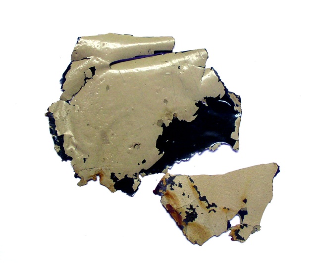 Pièce de blindage de maquette Shilka avec peinture beige écaillée sur fond noir