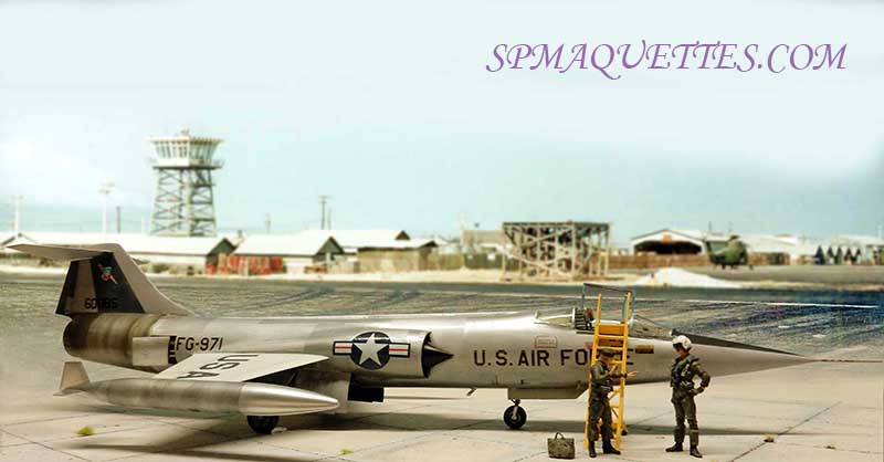 Diorama d'un F-104 Starfighter sur base aérienne au Vietnam avec pilote et mécanicien
