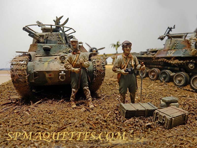 Diorama de deux chars Type 97 Chi-Ha avec tankistes japonais et caisses de munitions